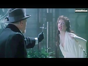 Lysette Anthony & Darla Haun and Karen Roe in Dracula Dead and Loving It (1995)  20