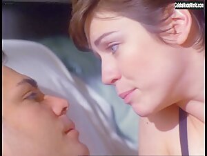 Marie-Josee Croze in Captive (1998) 18