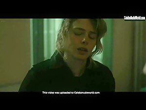 Maaike Neuville, Carice van Houten in Red Light (2021) 16