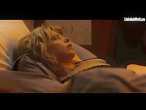 Maaike Neuville, Carice van Houten in Red Light (2021) 5