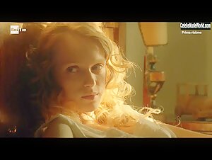 Katsiaryna Shulha (as Caterina Shulha) in Il confine (2018)  20