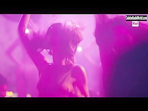 Silvia Mazzieri, Carlotta Antonelli in Vivi e lascia vivere (2020) S1  8