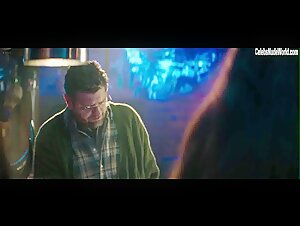 Matilde Gioli, Mariela Garriga in Gli uomini d'oro (2019)  12