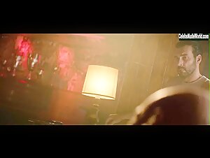 Matilde Gioli, Mariela Garriga in Gli uomini d'oro (2019)  18