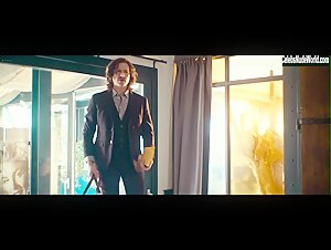 Matilde Gioli in Va bene cosi (2021)  6
