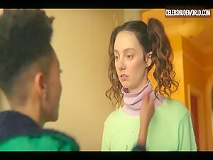 Tanya Reynolds, Patricia Allison Sexy, lesbian scene in Sex Education (2019-) 4