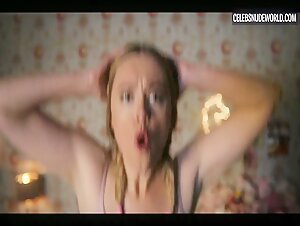 Aimee-Lou Wood, Tanya Reynolds underwear, lesbian scene in Sex Education (2019) 14
