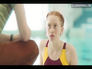 Lily Newmark lesbian, Sexy scene in Sex Education (2019-) 16
