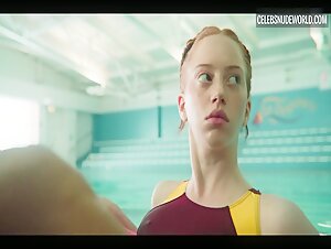 Lily Newmark lesbian, Sexy scene in Sex Education (2019-) 4
