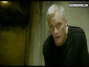 Lea Seydoux breasts, Nude scene in Crimes of the Future (2022) 17