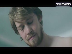 Margaret Qualley Nude, curly scene in Stars at Noon (2022) 8