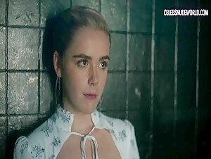 Kiernan Shipka, Erika Alexander, Diane Kruger Sexy, lesbian scene in Swimming with Sharks (2022) 9