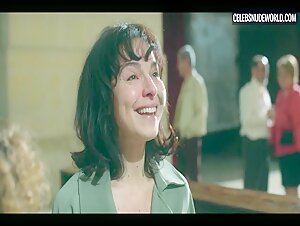 Pepa Gracia bush, Nude scene in Feria: The Darkest Light (2022) 13