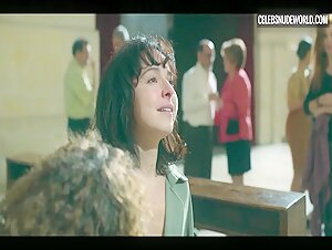 Pepa Gracia bush, Nude scene in Feria: The Darkest Light (2022) 7