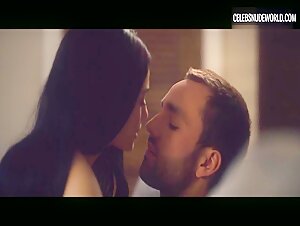 Alicia Crowder Nude, butt scene in Tell Me Lies (2022) 16