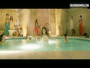 Ece Yuksel Wet, Pokies scene in Three Thousand Years of Longing (2022) 11