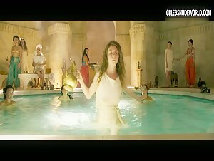 Ece Yuksel Wet, Pokies scene in Three Thousand Years of Longing (2022) 13