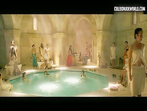 Ece Yuksel Wet, Pokies scene in Three Thousand Years of Longing (2022) 19