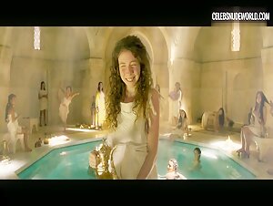 Ece Yuksel Wet, Pokies scene in Three Thousand Years of Longing (2022)
