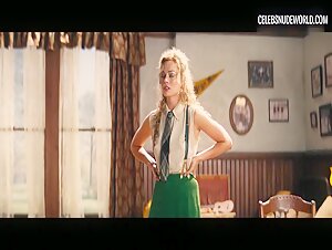 Margot Robbie Pokeys, Set scene in Babylon (2022) 17