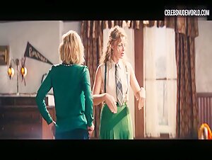 Margot Robbie Pokeys, Set scene in Babylon (2022) 6