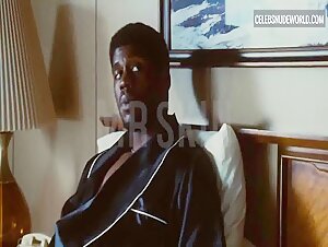 Britne Oldford underwear, Sexy scene in Winning Time: The Rise of the Lakers Dynasty (2022-) 5