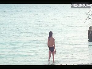 Sasha Lane breasts, Nude scene in Conversations with Friends (2022) 8