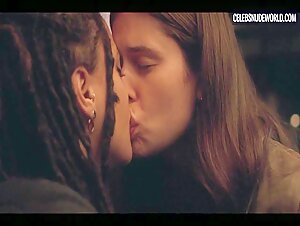 Alison Oliver, Sasha Lane kissing , hot scene in Conversations with Friends (2022) 18
