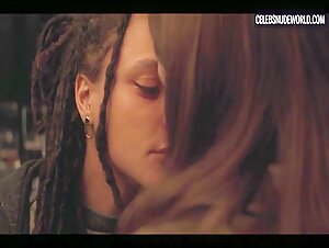 Alison Oliver, Sasha Lane kissing , hot scene in Conversations with Friends (2022)