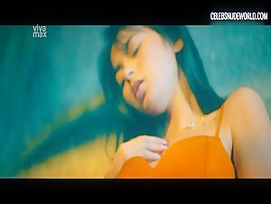 A.J. Raval Nude, alley scene in Iskandalo (2022) 4