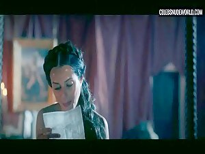 Amrita Acharia breasts, Nude scene in The Serpent Queen (2022) 18