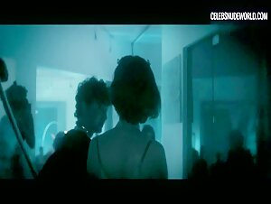 Taylor Blackwell Cleavage, Party scene in American Gigolo (2022) 1