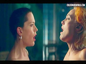 Itsaso Arana, Monica Miranda Hot,underclothing scene in The Girls at the Back (2022) 20