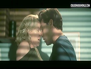 Gretchen Mol oral, Sexy scene in American Gigolo (2022) 7