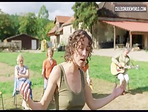 Aenne Schwarz Outdoors, Singing scene in So Long Daddy, See You in Hell (2022) 15