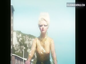 Maisie Williams Sexy, prosthetic scene in Pistol (2022) 1