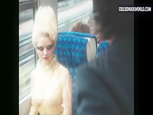 Maisie Williams Sexy, prosthetic scene in Pistol (2022) 4