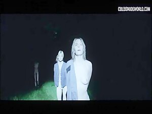Maya Hawke Nude, breasts scene in Therèse (2022) 7