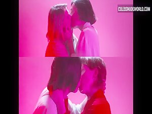 Aroa Elvira, Rocío Saiz, Zaida Carmona, Thaïs Cuadreny lesbian, Sexy scene in Girlfriends and Girlfriends (2023) 14