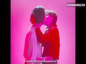 Aroa Elvira, Rocío Saiz, Zaida Carmona, Thaïs Cuadreny lesbian, Sexy scene in Girlfriends and Girlfriends (2023) 17