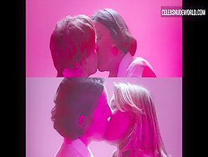 Aroa Elvira, Rocío Saiz, Zaida Carmona, Thaïs Cuadreny lesbian, Sexy scene in Girlfriends and Girlfriends (2023) 2