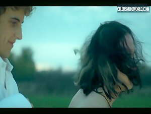Martyna Byczkowska butt, breasts scene in Absolute Beginners (2023-) 2