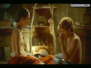 Martyna Byczkowska Nude, breasts scene in Absolute Beginners (2023-) 20
