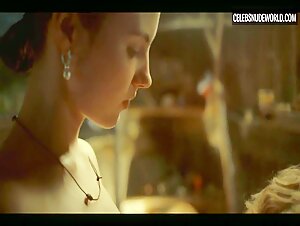 Martyna Byczkowska Nude, breasts scene in Absolute Beginners (2023-) 5