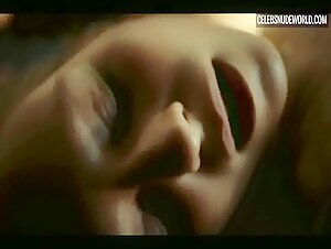 Paulina Krzyżańska Cleavage, Oral scene in Absolute Beginners (2023-) 19