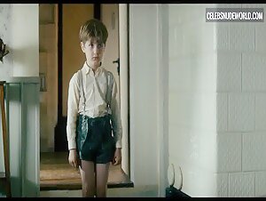Saskia Rosendahl butt, Nude scene in Never Look Away (2018) 11