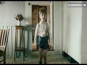 Saskia Rosendahl butt, Nude scene in Never Look Away (2018) 19
