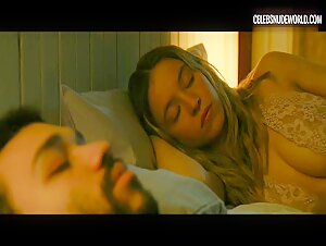 Sydney Sweeney Sexy, thong scene in The Voyeurs (2021) 20