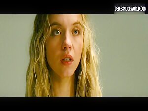 Sydney Sweeney breasts, Nude scene in The Voyeurs (2021) 19