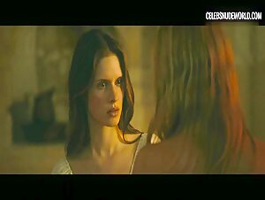 Daphne Patakia, Virginie Efira bush, lesbian scene in Benedetta (2021) 10